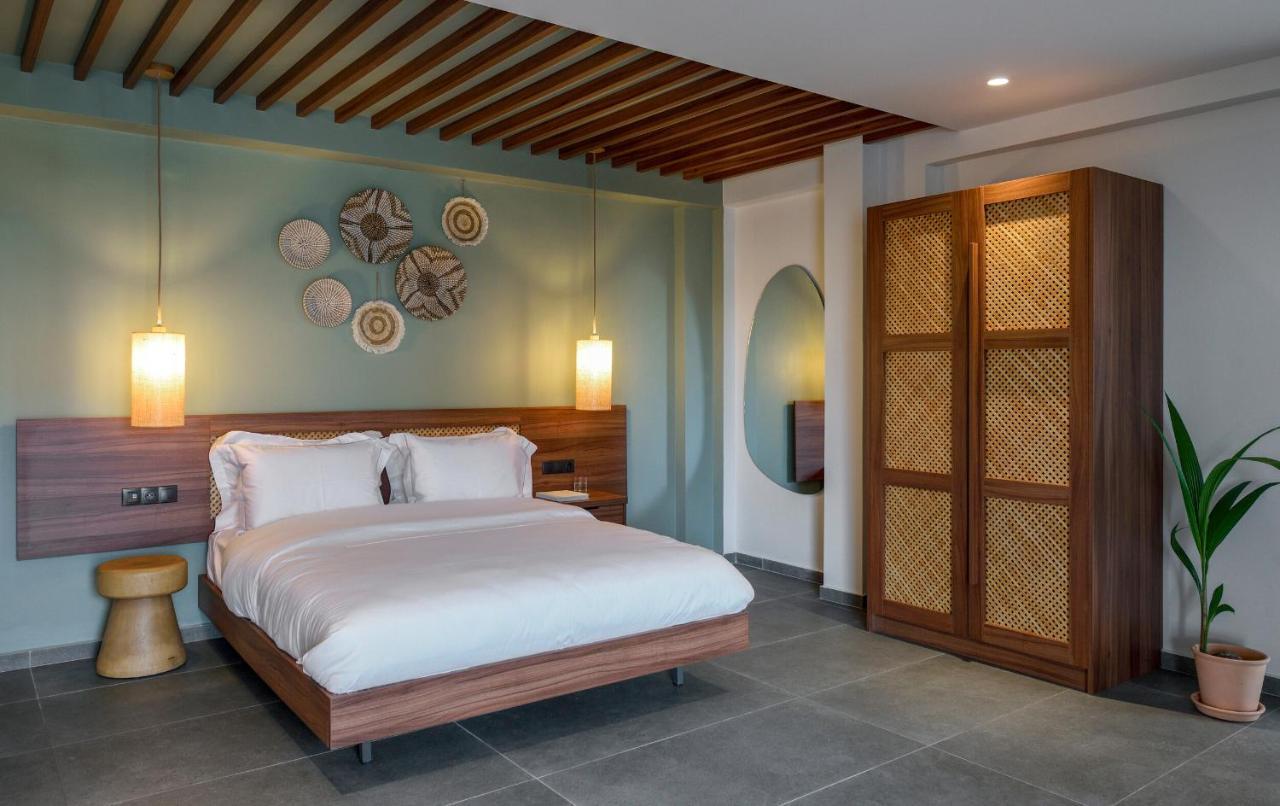 Amyntas Seafront Hotel Neos Marmaras Exterior photo