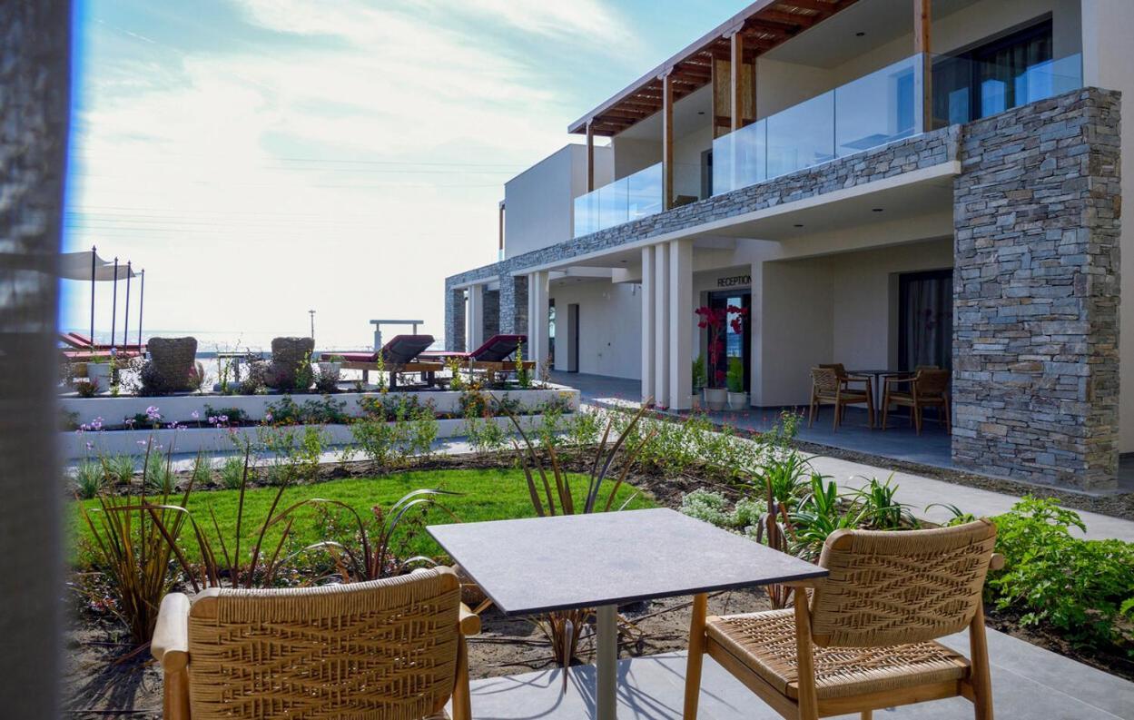 Amyntas Seafront Hotel Neos Marmaras Exterior photo