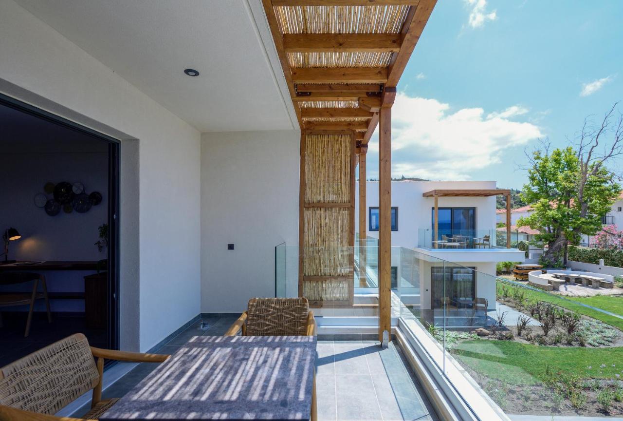 Amyntas Seafront Hotel Neos Marmaras Exterior photo