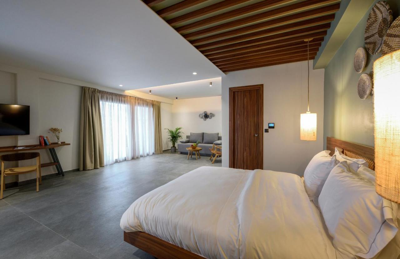 Amyntas Seafront Hotel Neos Marmaras Exterior photo
