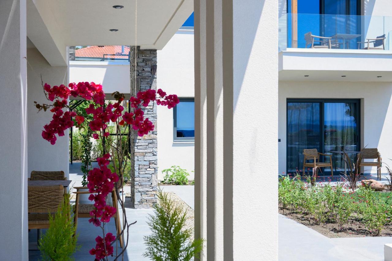 Amyntas Seafront Hotel Neos Marmaras Exterior photo